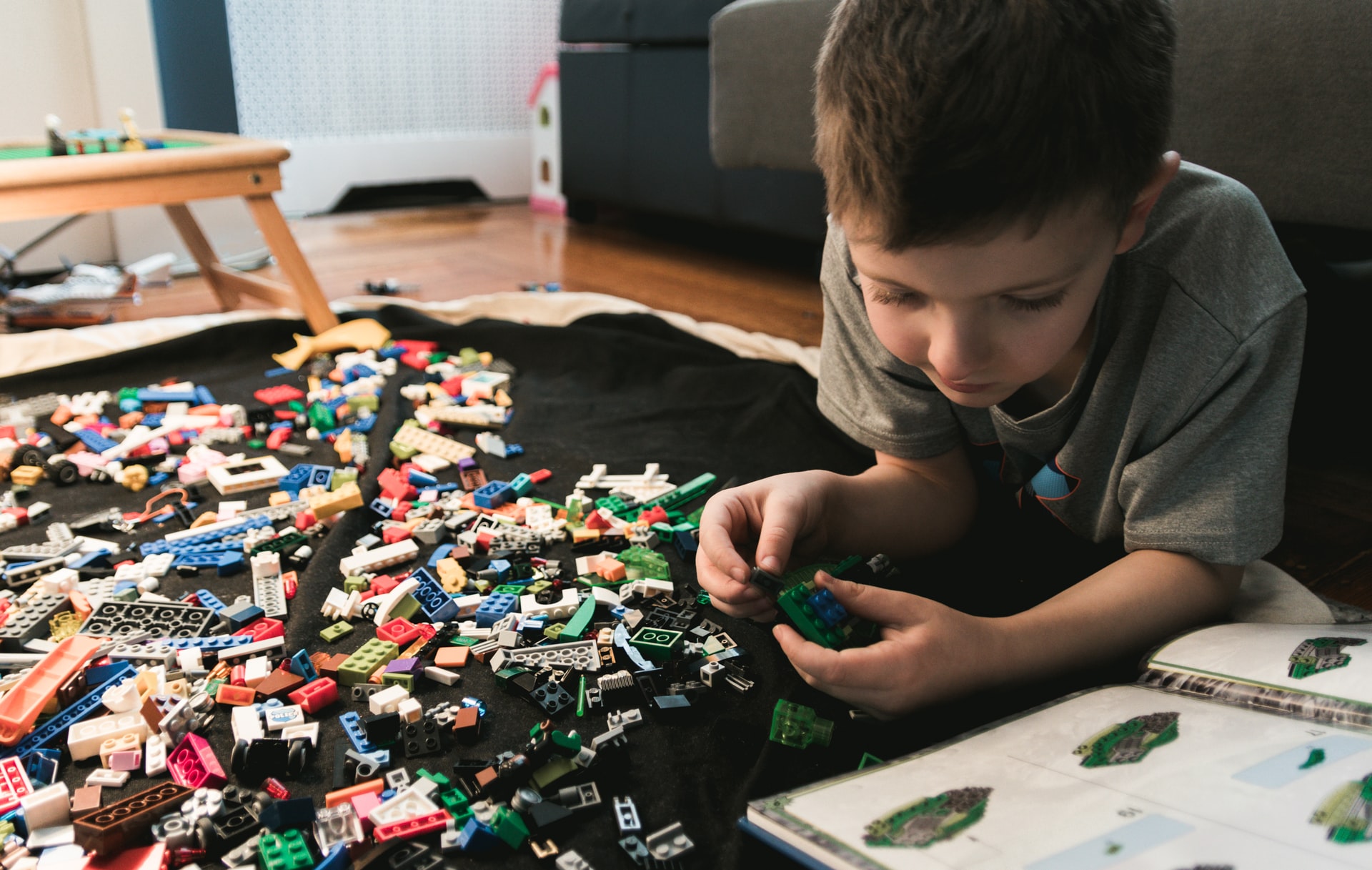 Как LEGO помага за развитието на детето?